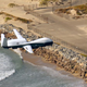 Un dron MQ-4C Triton sobre la base naval de Ventura County, California, en una foto publicada por la marina de Estados Unidos en 2017.
